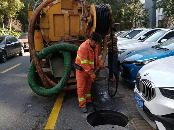 迎泽排污管道清淤